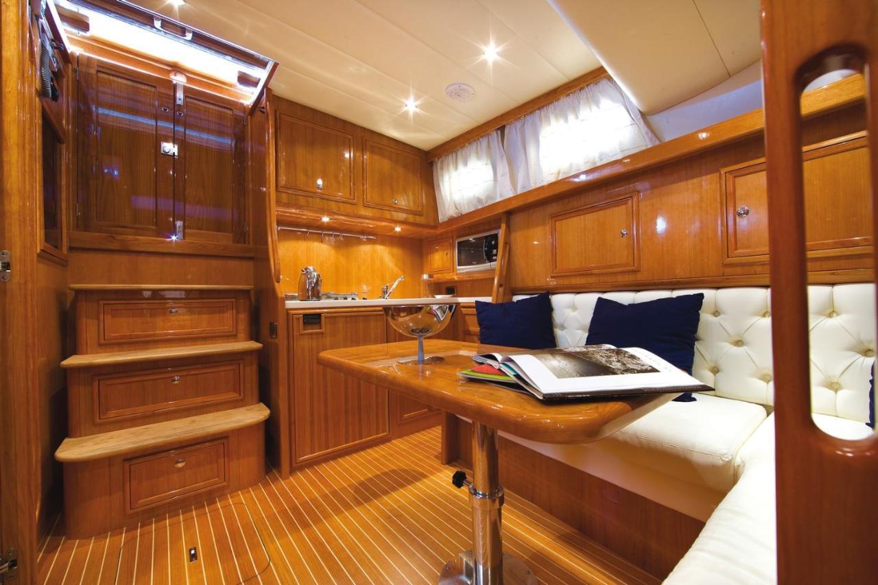 Night On Board Hotell La Maddalena  Exteriör bild